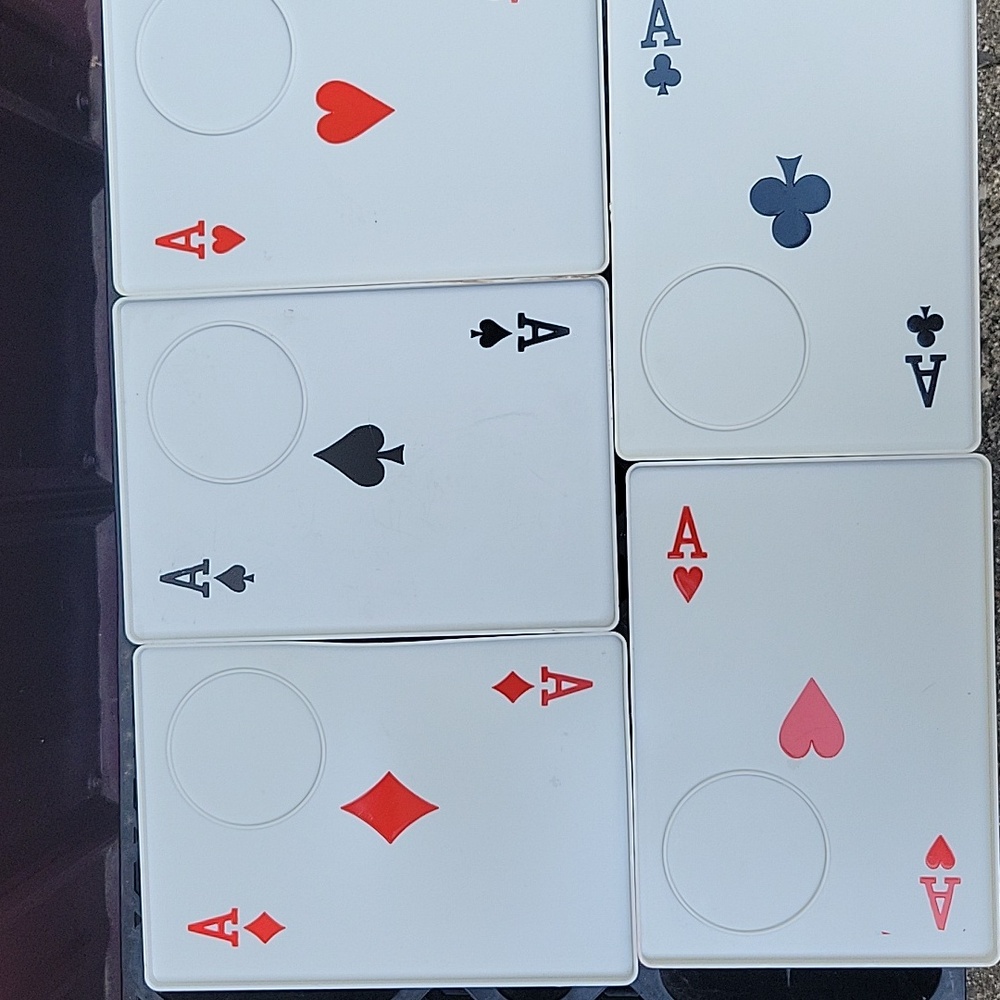 Vintage Aces Plastic Snack Trays. One Diamond Spade Club 2 Heart Trays. 5 Set.